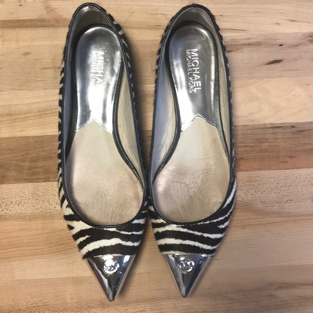 Micheal Micheal Kors hide cap toe flats